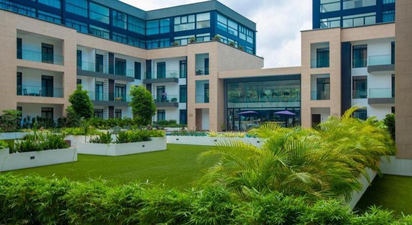 Embassy Gardens Luxury Suites Cpg Accra Exteriör bild